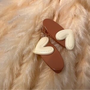 Nude hair clip set